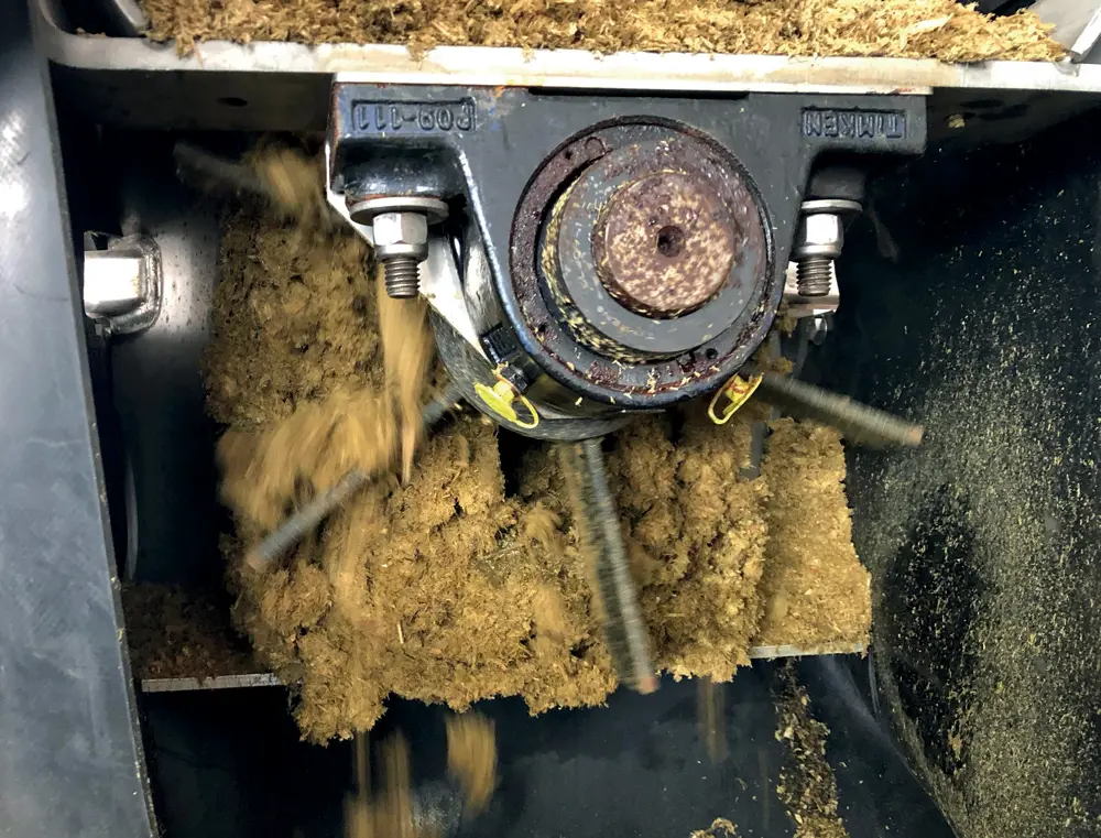 dairy manure screw press solids discharge detail